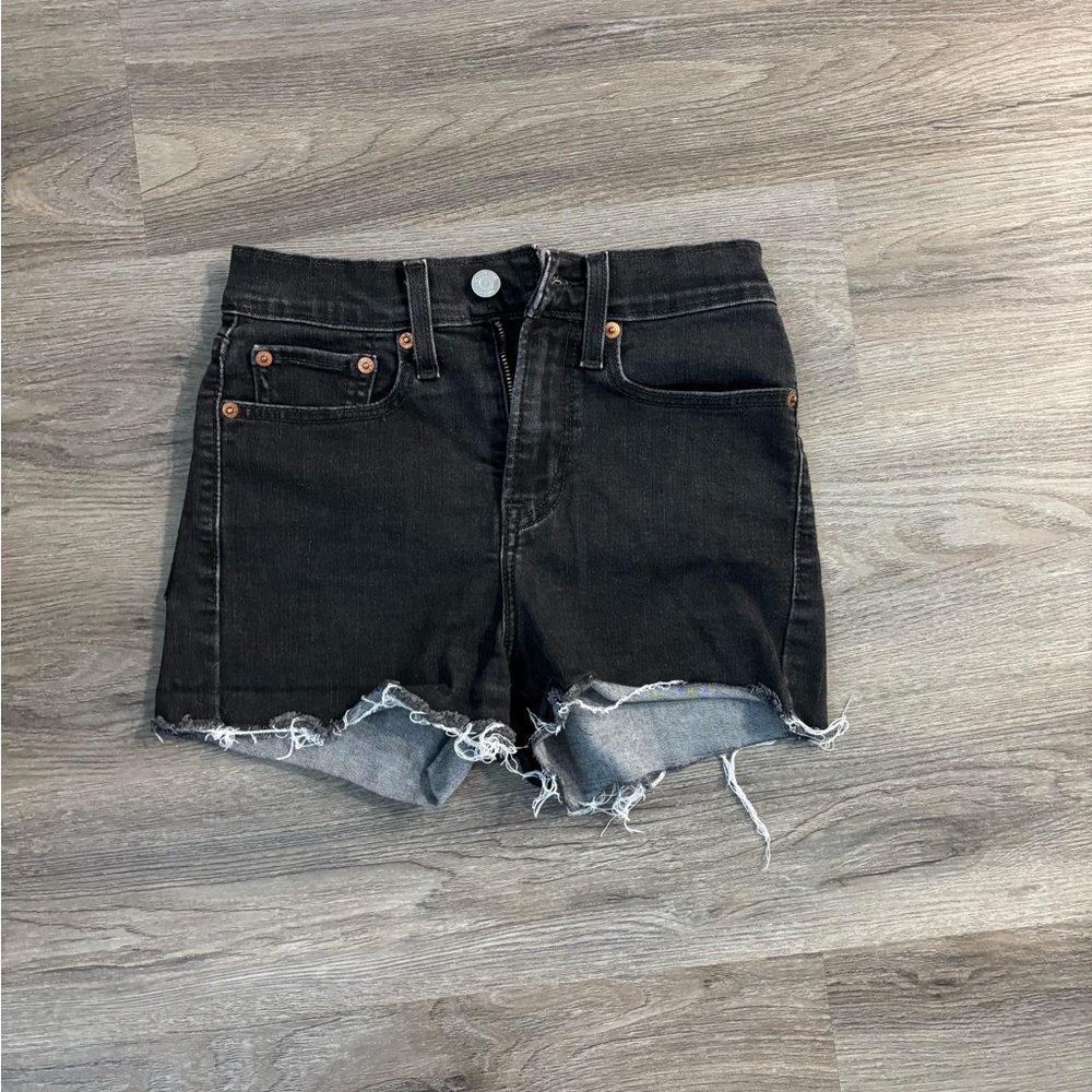 Levi High Rise Shorts (used)